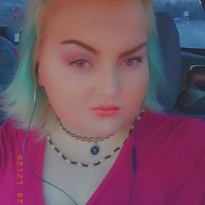 Meet your Posher, Yolanda